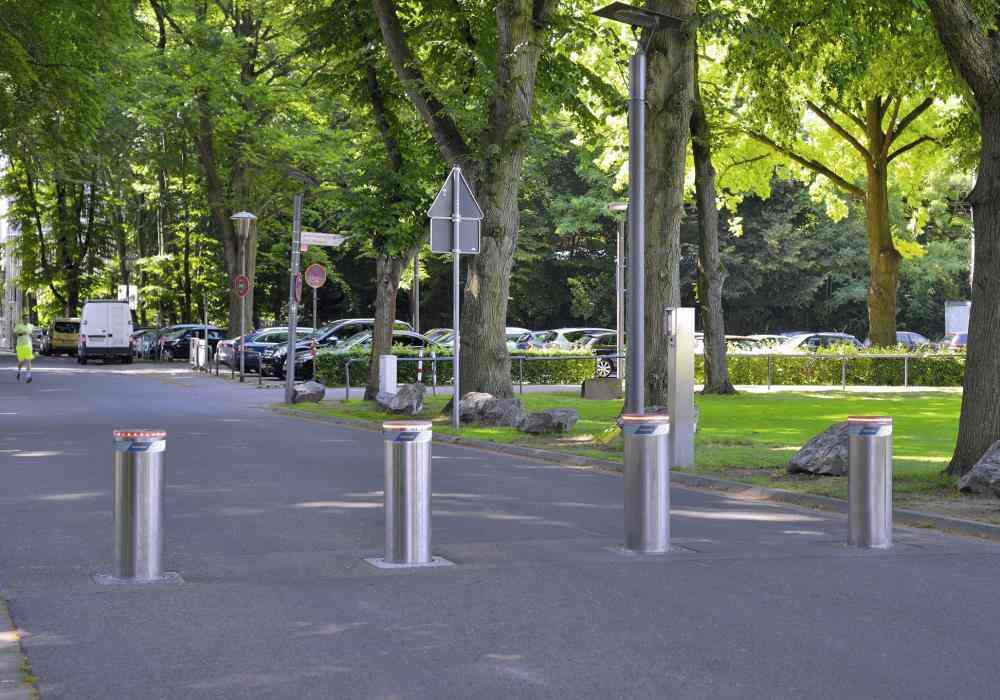 Fixed bollards in front of a park