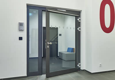 Uși de protecție împotriva incendiilor complet vitrare cu sistem de acționare a ușii HDO 200 / 300